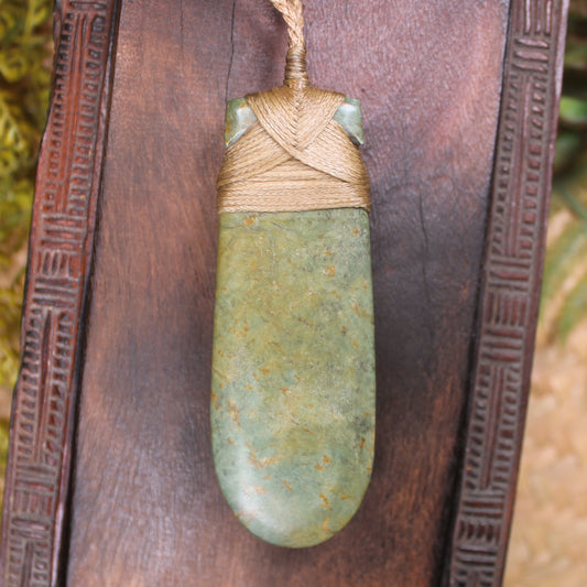 Flower Jade Pounamu Roimata Pendant - NZ Greenstone