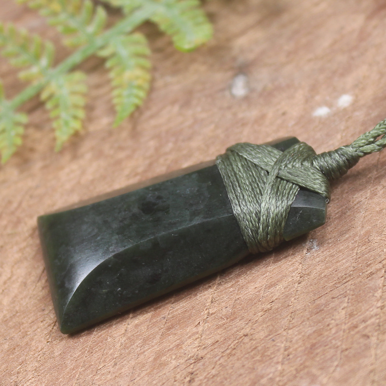 Kawakawa Pounamu Toki