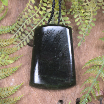 Kawakawa Pounamu Toki