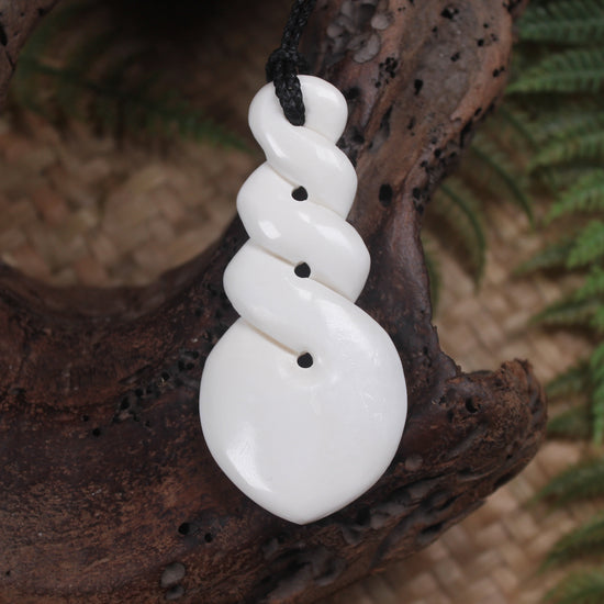 Pikorua or Twist carved from NZ Beef Bone