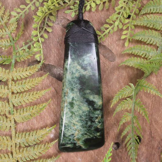 Flower Jade Pounamu Toki