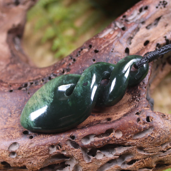 Twist or Pikorua carved from Flower Jade Pounamu - NZ Greenstone
