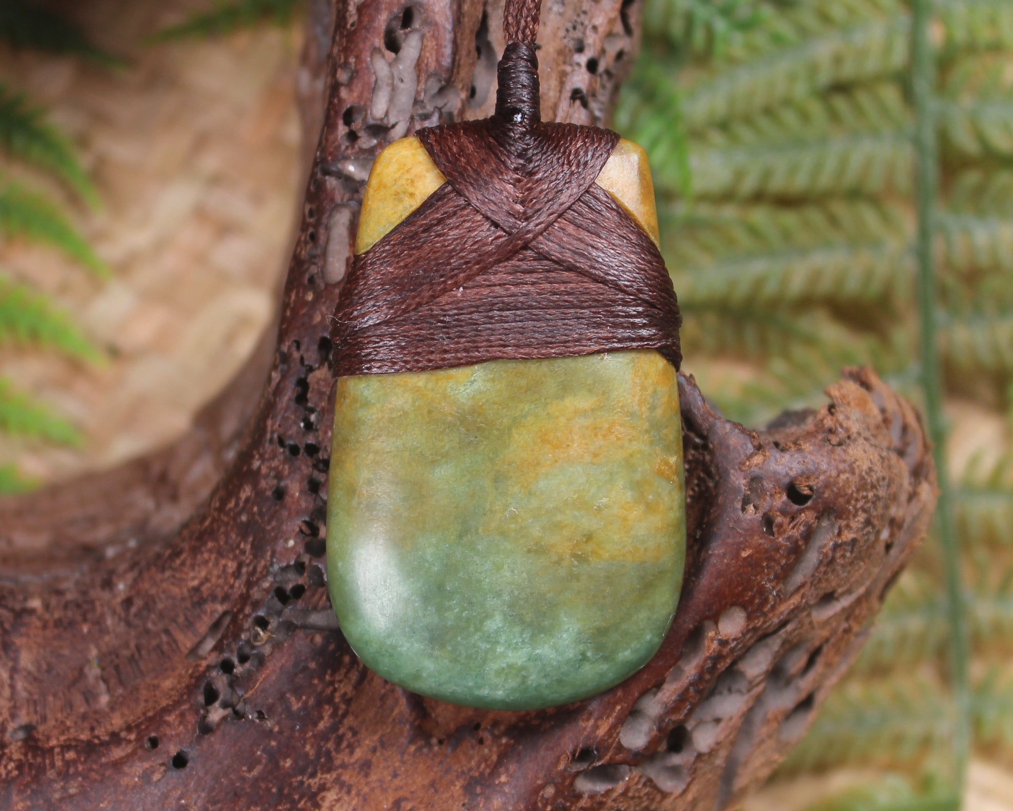 Toki or Adze Pendant carved from Flower Jade Pounamu - NZ Greenstone