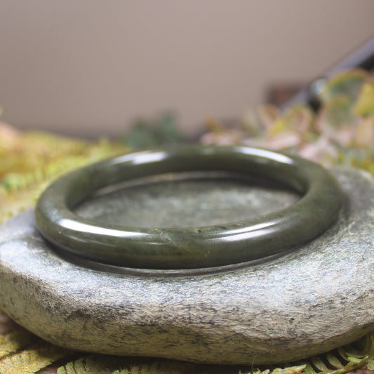 Rimu Pounamu Bangle