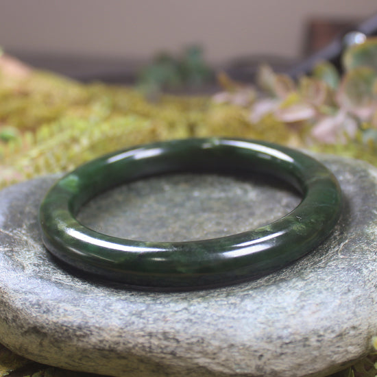 Bangle carved from Kawakawa Pounamu - NZ Greenstone