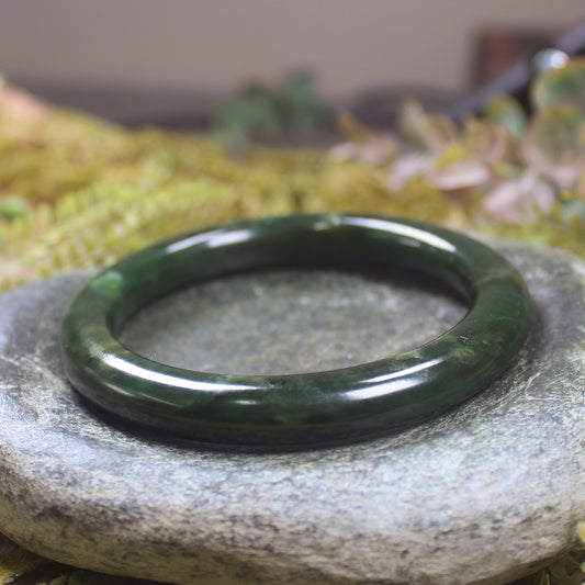 Bangle carved from Kawakawa Pounamu - NZ Greenstone
