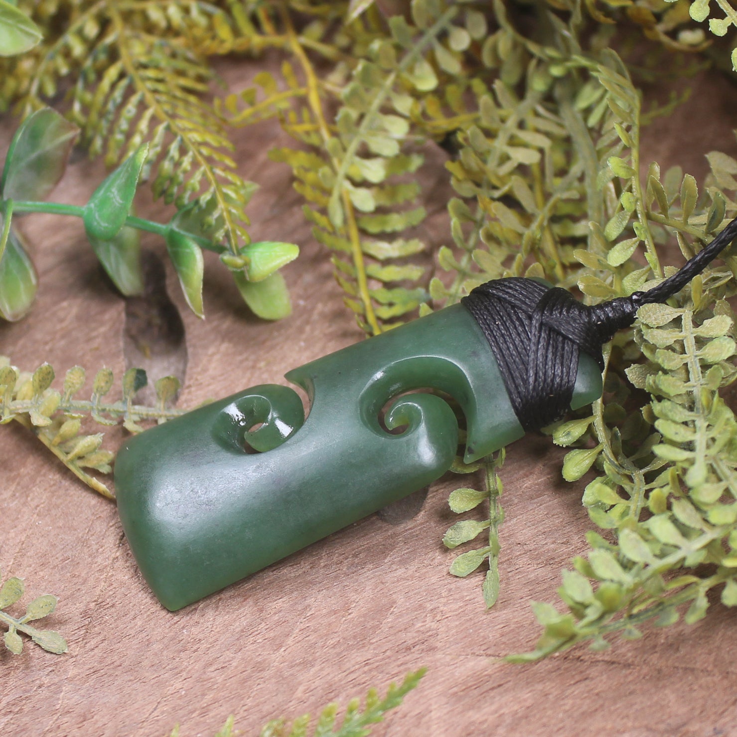 Hapopo Pounamu Toki with Koru - NZ Greenstone