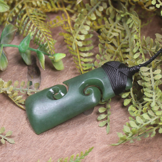 Hapopo Pounamu Toki with Koru - NZ Greenstone