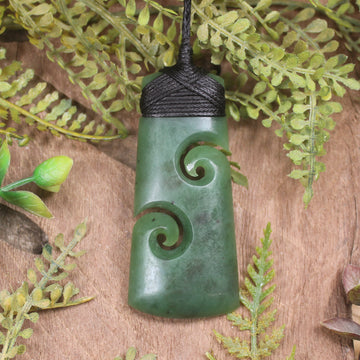 Hapopo Pounamu Toki with Koru - NZ Greenstone