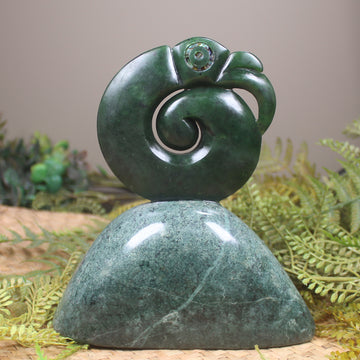 Koropepe sculpture - NZ Greenstone