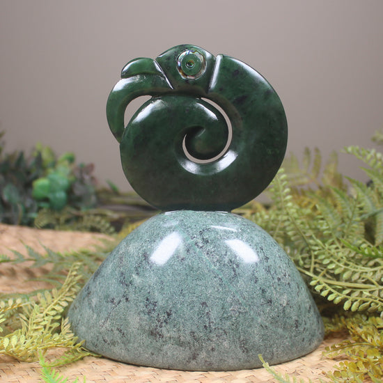 Koropepe sculpture - NZ Greenstone