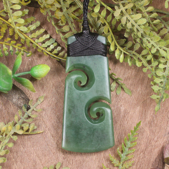 Hapopo Pounamu Toki with Koru - NZ Greenstone