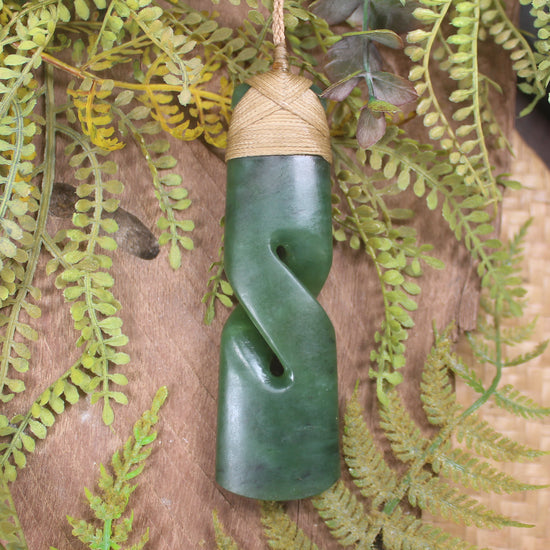 Hapopo Pounamu Toki twist pendant - NZ Greenstone