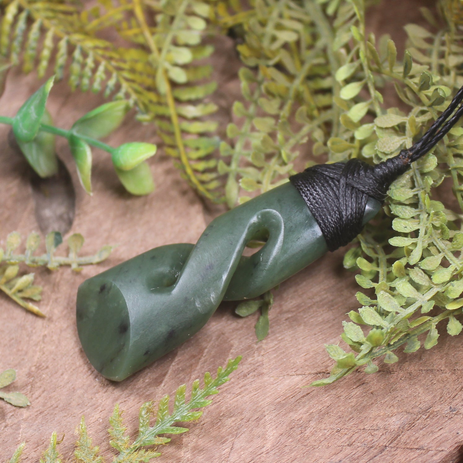 Hapopo Pounamu Toki twist pendant - NZ Greenstone