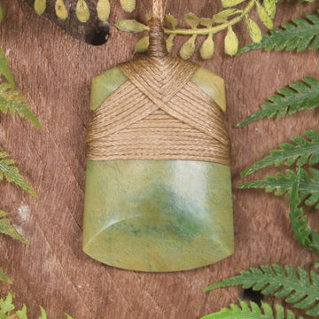Flower Jade Pounamu Toki