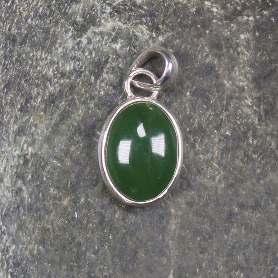 Kawakawa Pounamu pendant set in Sterling Silver - NZ Greenstone