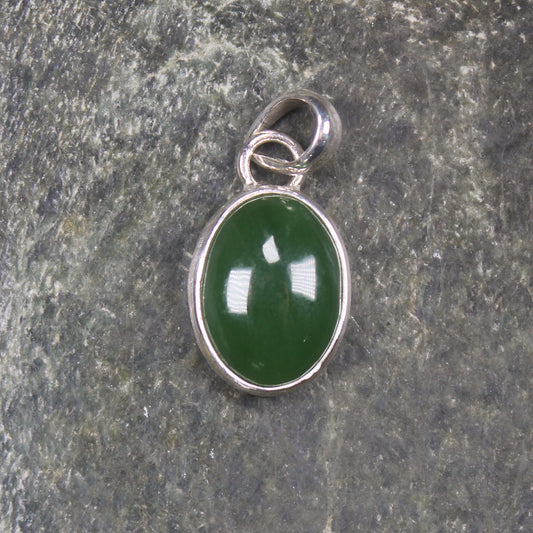 Kawakawa Pounamu pendant set in Sterling Silver - NZ Greenstone