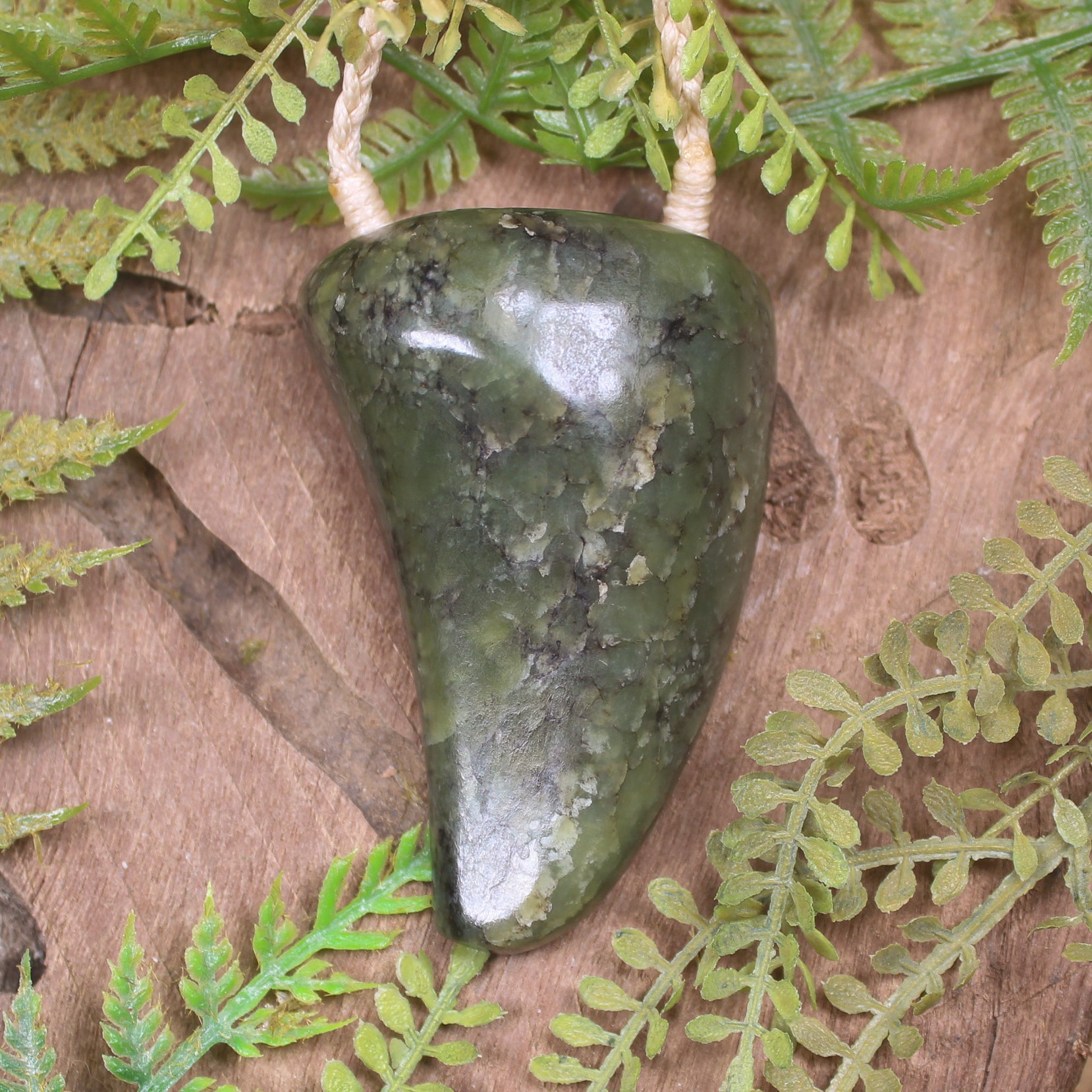 Tooth pendant carved from Rimu Pounamu - NZ Greenstone