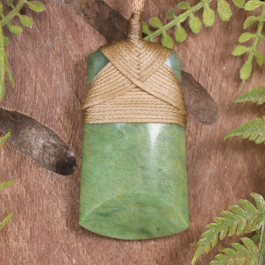 Flower Jade Pounamu Toki