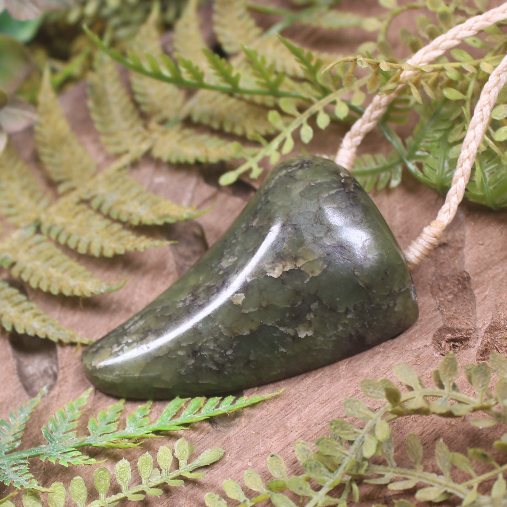 Tooth pendant carved from Rimu Pounamu - NZ Greenstone