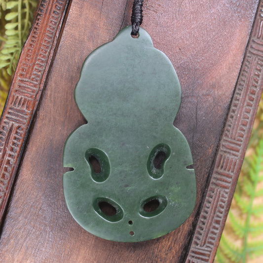 Kawakawa Pounamu Tiki