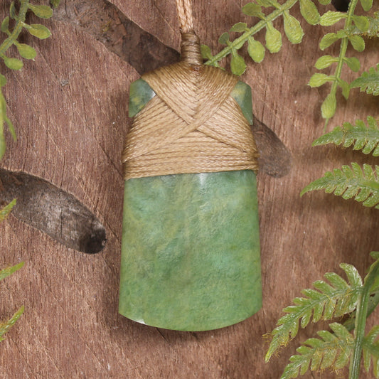 Flower Jade Pounamu Toki