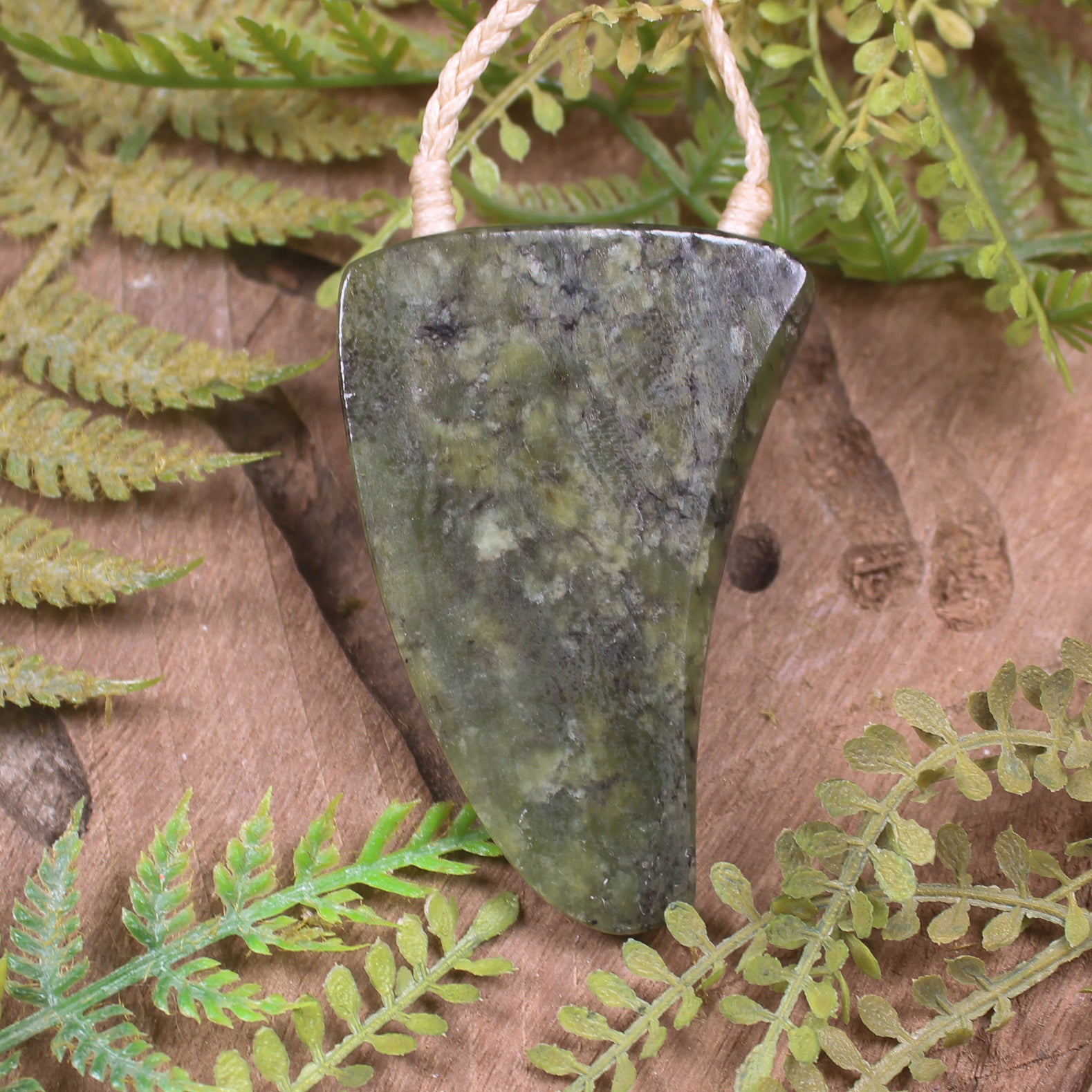 Tooth pendant carved from Rimu Pounamu - NZ Greenstone