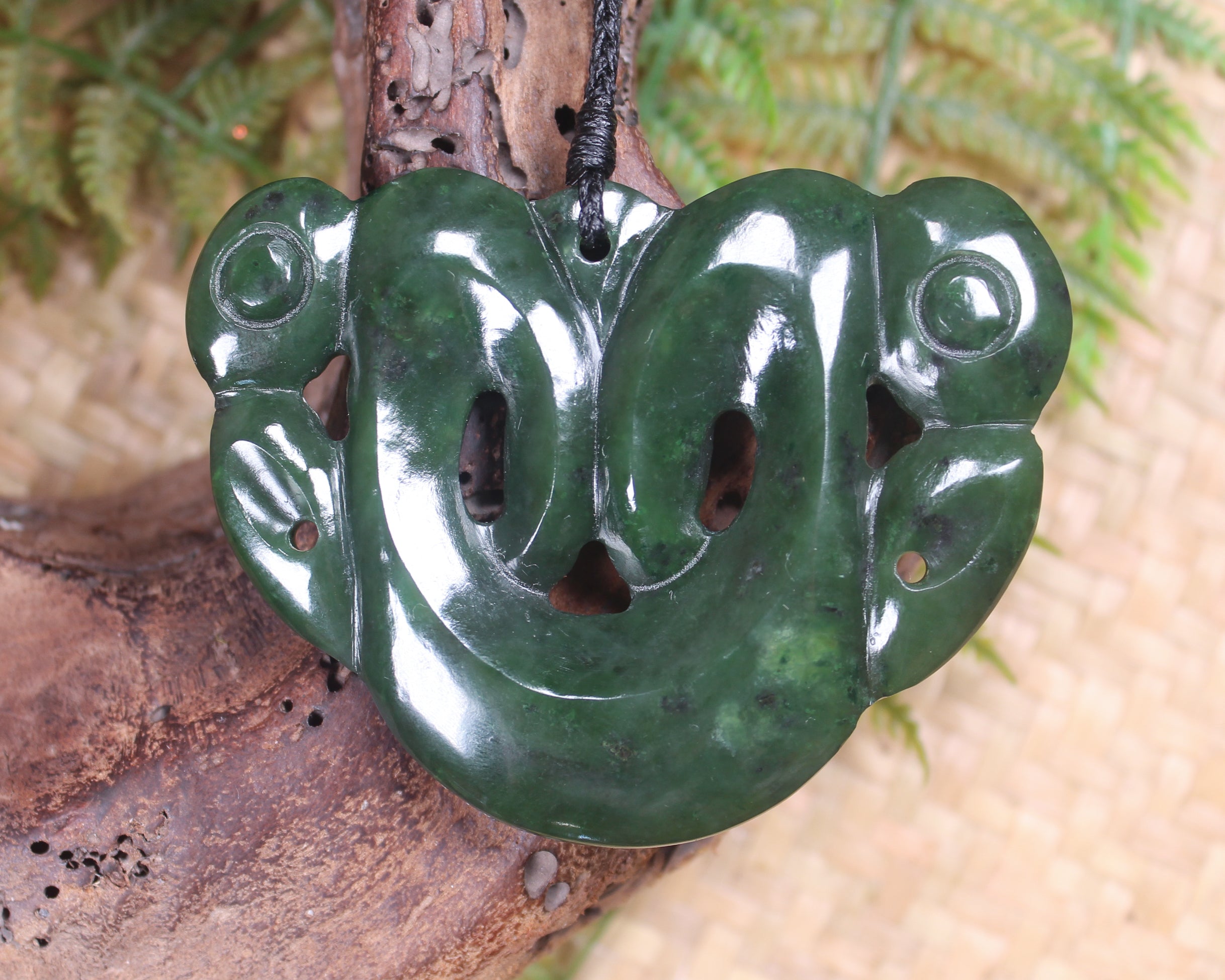 Pekapeka Pendant carved from Kawakawa Pounamu - NZ Greenstone