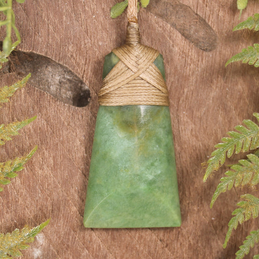 Flower Jade Pounamu Toki
