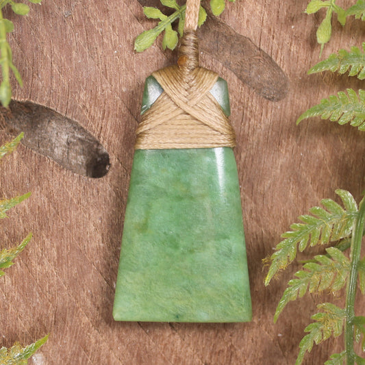 Flower Jade Pounamu Toki