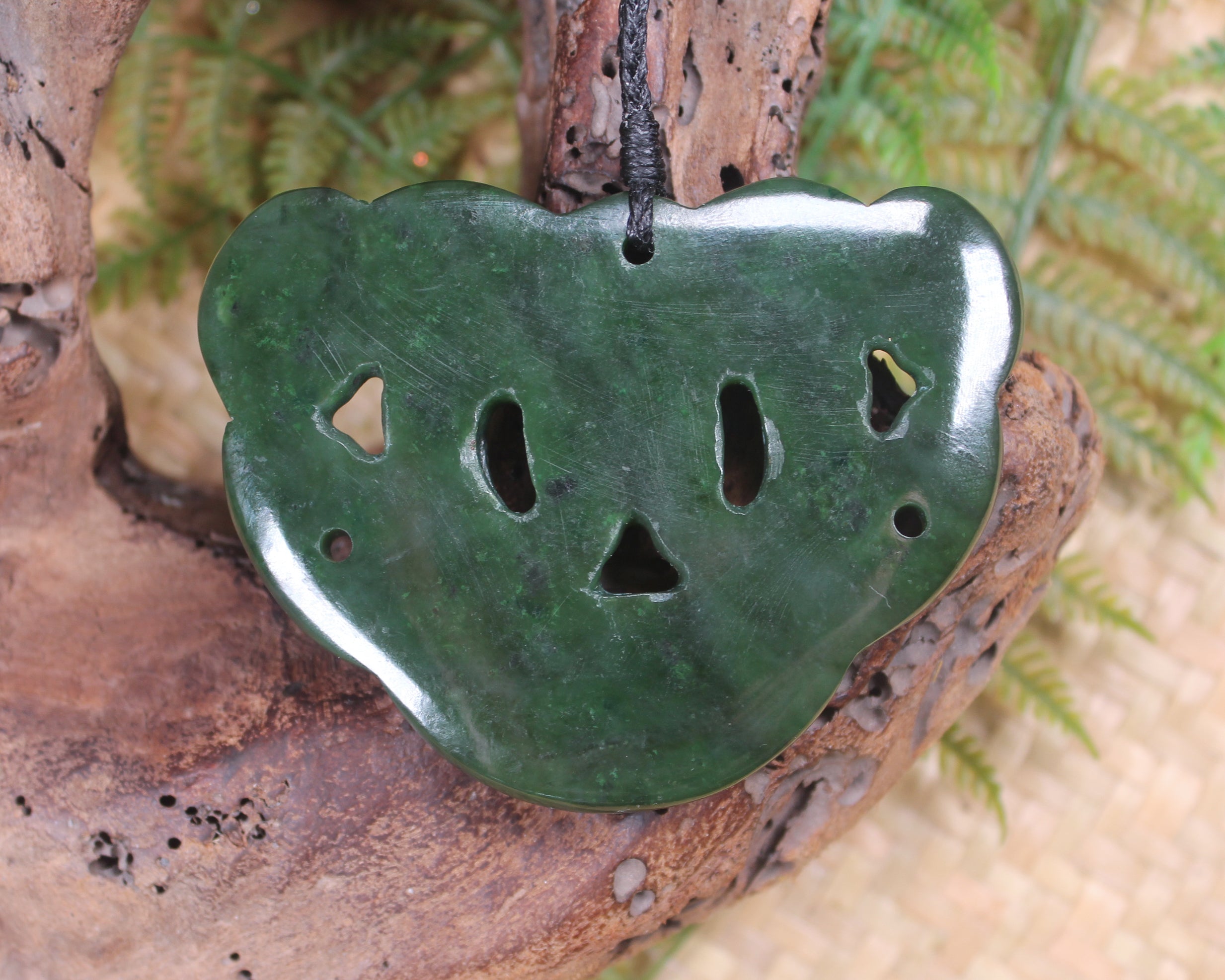 Pekapeka Pendant carved from Kawakawa Pounamu - NZ Greenstone