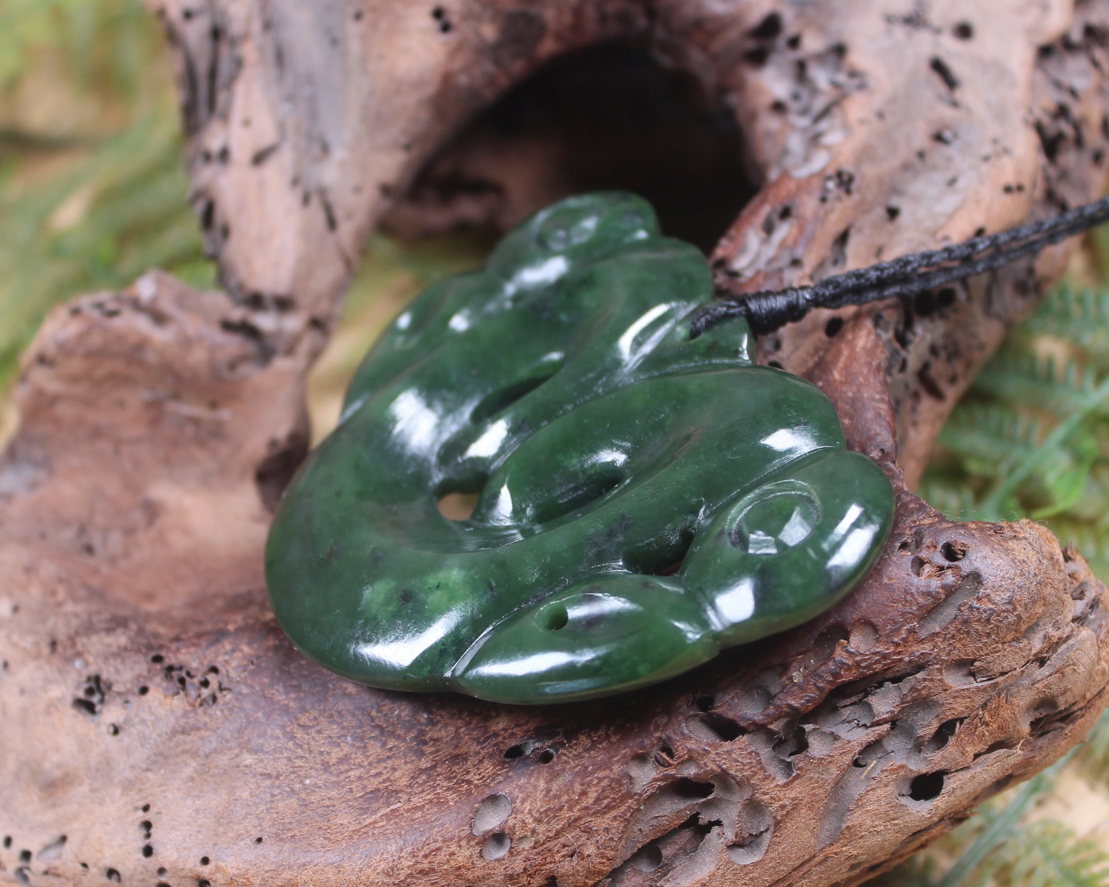 Pekapeka Pendant carved from Kawakawa Pounamu - NZ Greenstone