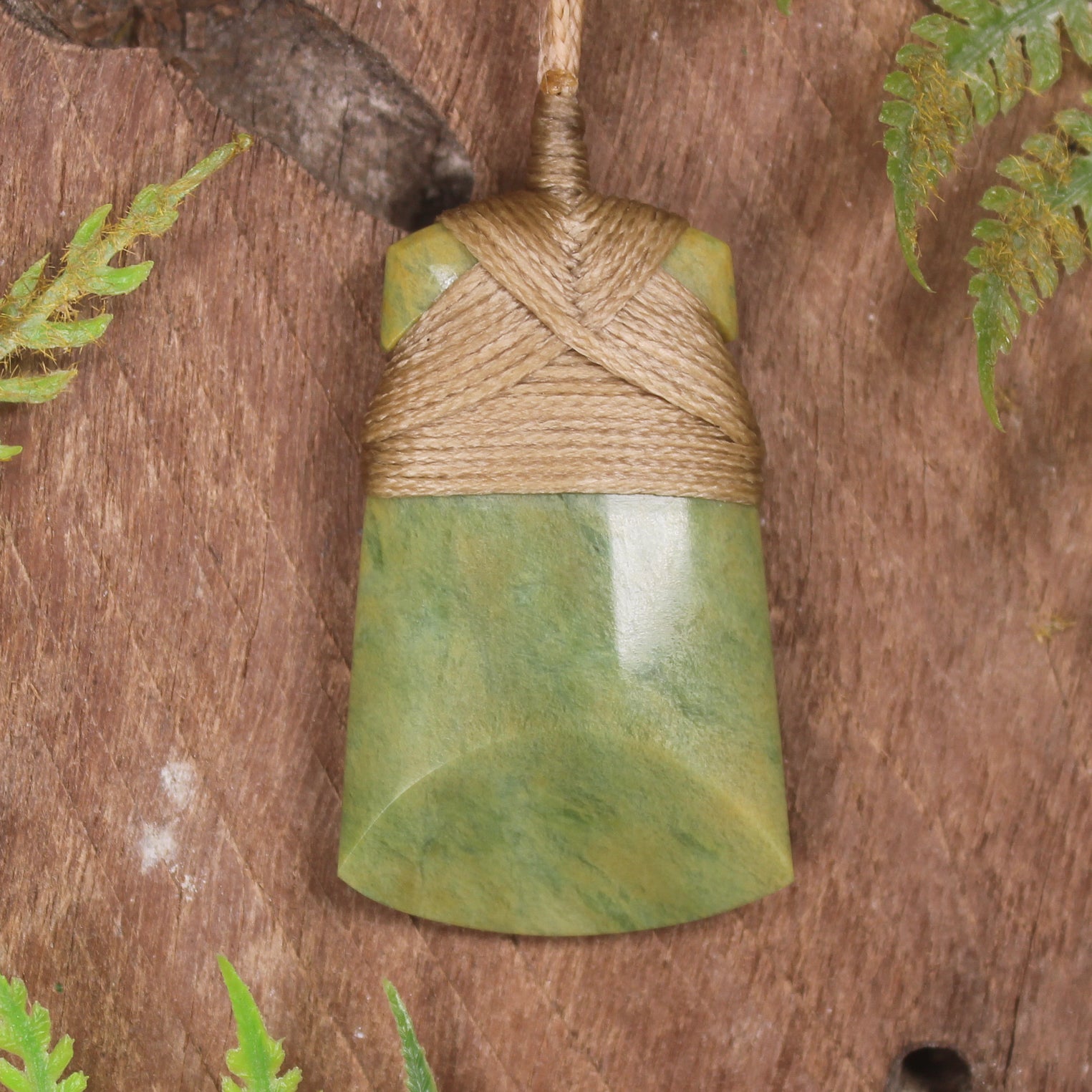 Flower Jade Pounamu Toki