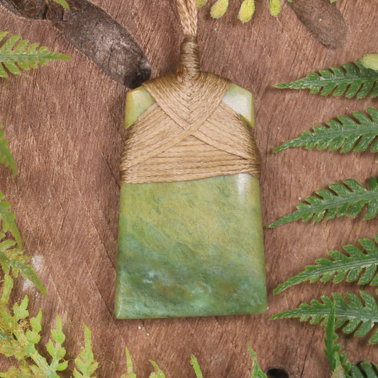 Flower Jade Pounamu Toki