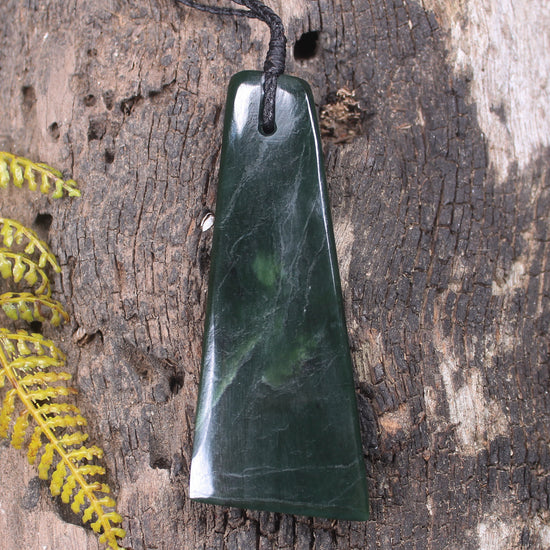 Kawakawa Pounamu Toki