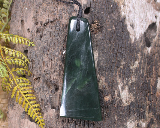 Kawakawa Pounamu Toki