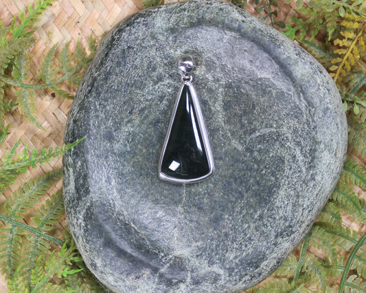 Kawakawa Pounamu pendant set in Sterling Silver - NZ Greenstone