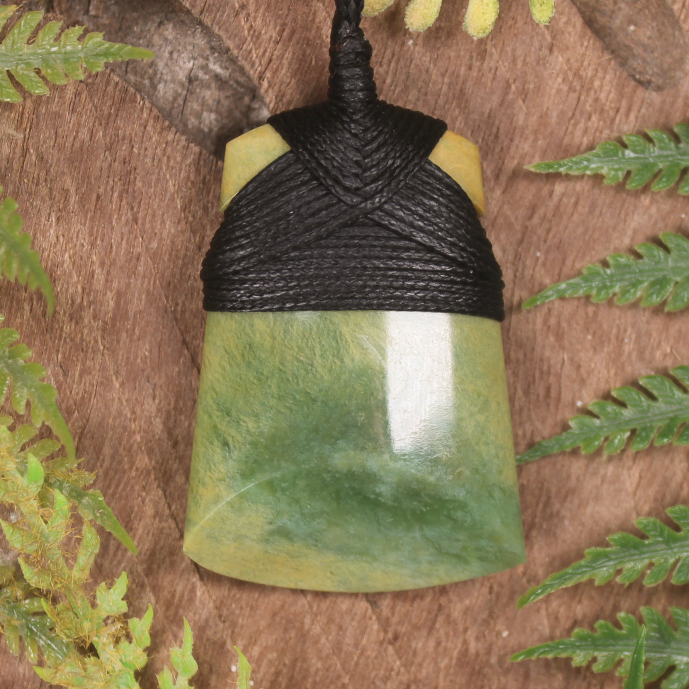 Flower Jade Pounamu Toki