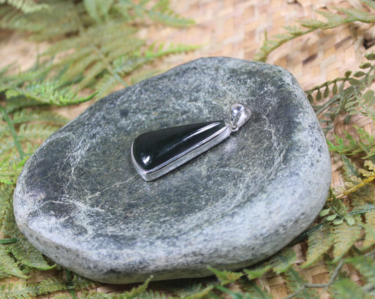 Kawakawa Pounamu pendant set in Sterling Silver - NZ Greenstone