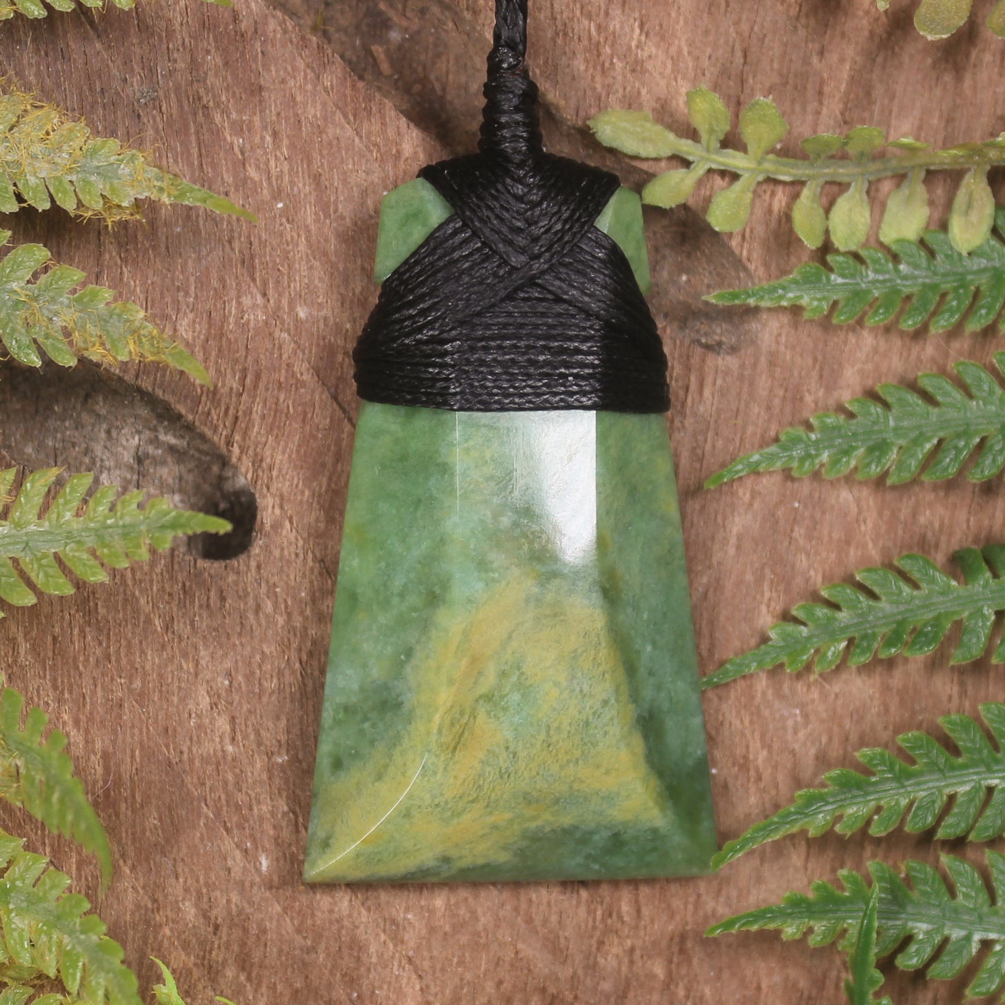 Flower Jade Pounamu Toki