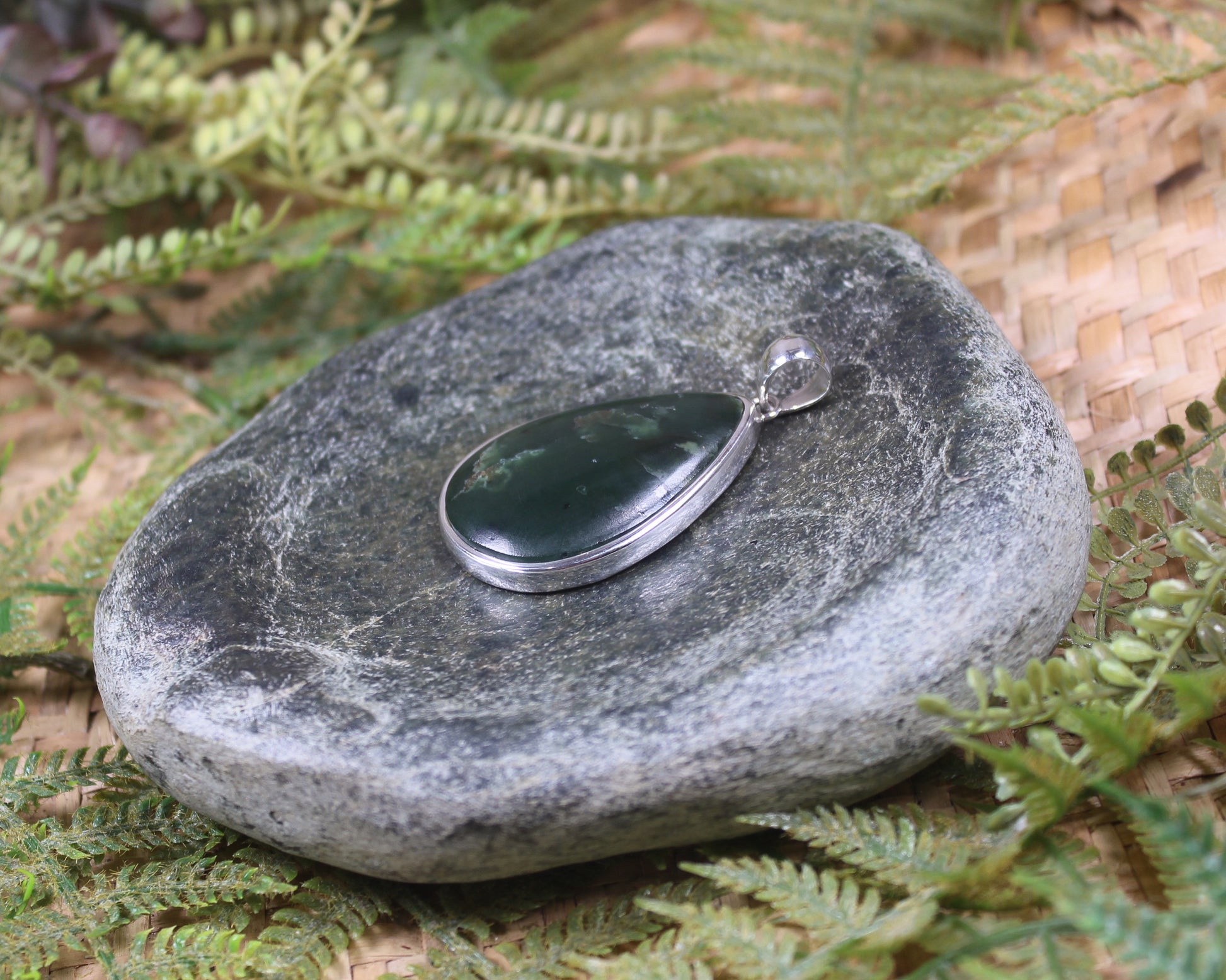 Kawakawa Pounamu pendant set in Sterling Silver - NZ Greenstone