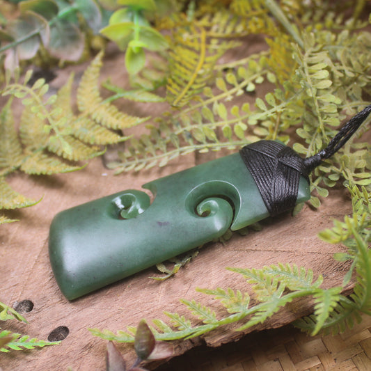 Kawakawa Pounamu Toki with Koru