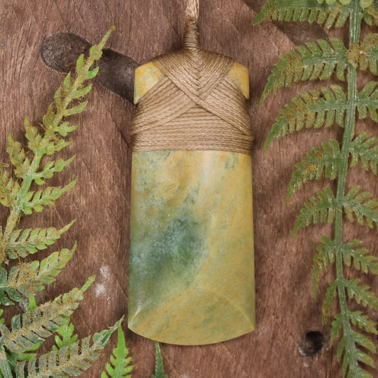 Flower Jade Pounamu Toki