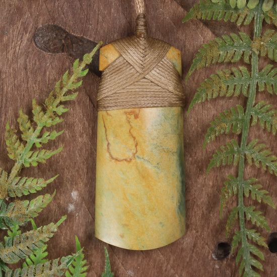 Flower Jade Pounamu Toki