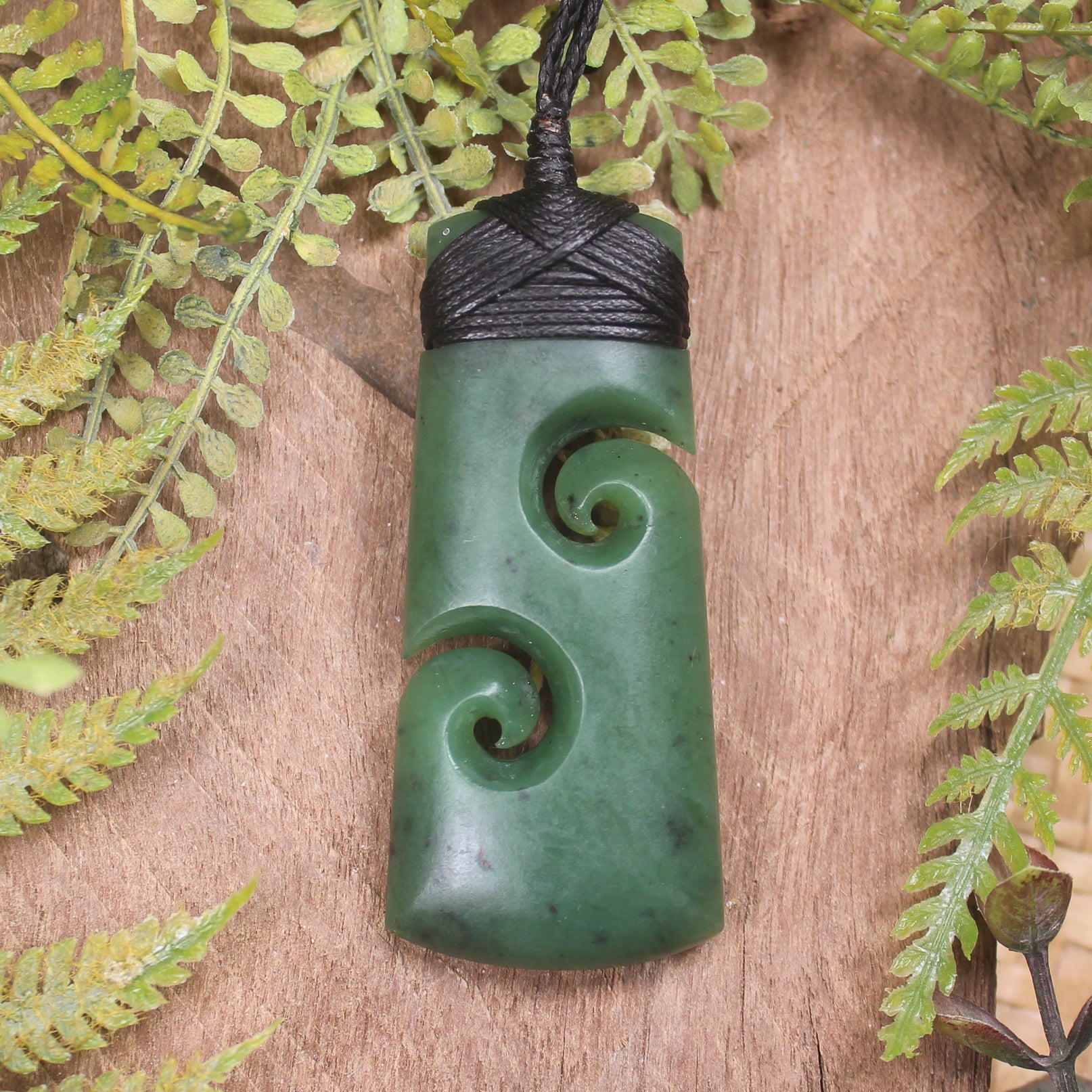 Hapopo Pounamu Toki with Koru - NZ Greenstone