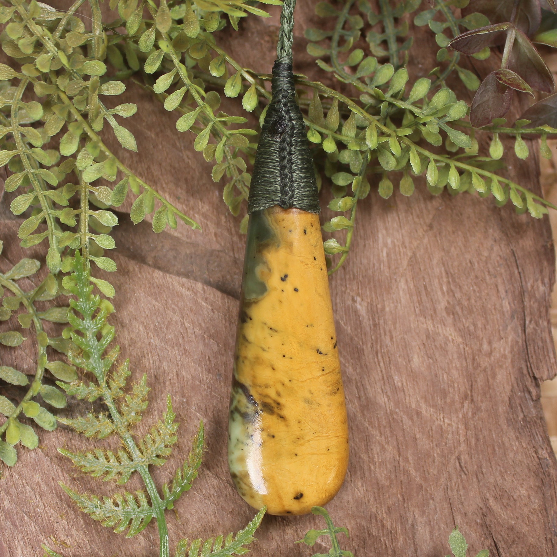 Flower Jade Pounamu - NZ Greenstone