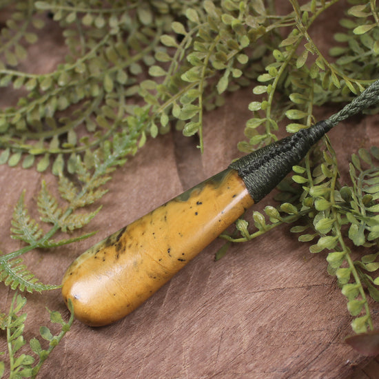 Flower Jade Pounamu - NZ Greenstone