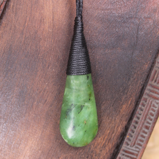 Roimata Teardrop carved from Hapopo Pounamu - NZ Greenstone