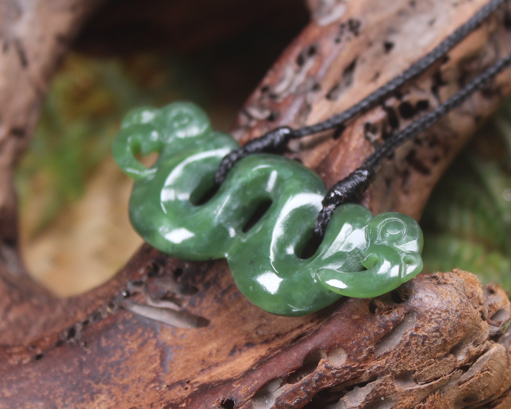 Pekapeka Pendant carved from Hapopo Pounamu - NZ Greenstone