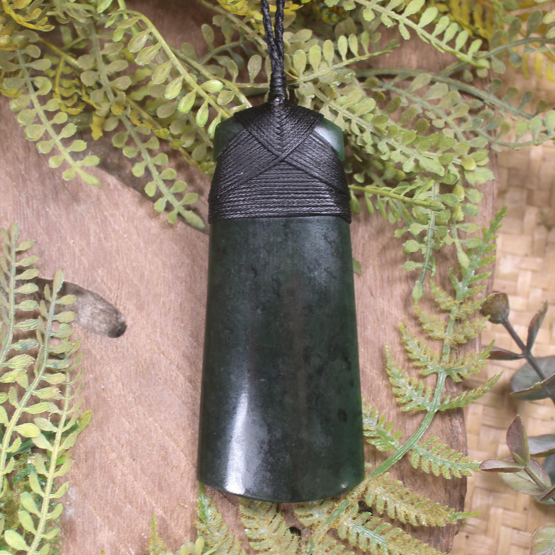 Rimu Pounamu Toki - NZ Greenstone